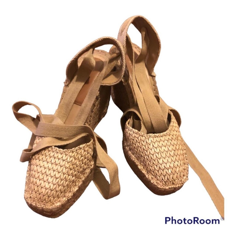 Zara Lace Up Shell Wedge Heels in Very Good Condition